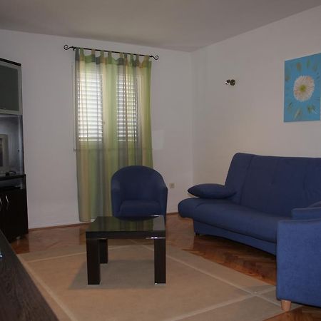 Apartments Ante Makarska Bilik gambar