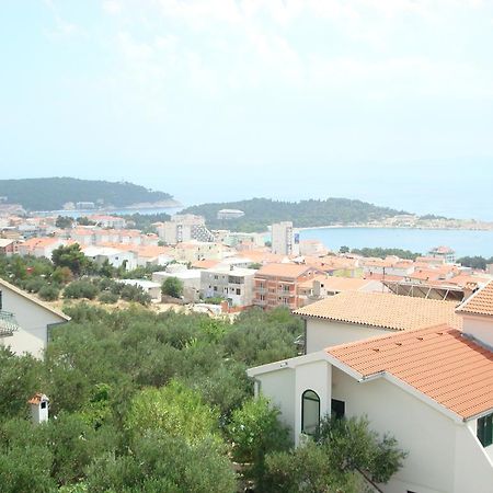 Apartments Ante Makarska Bilik gambar