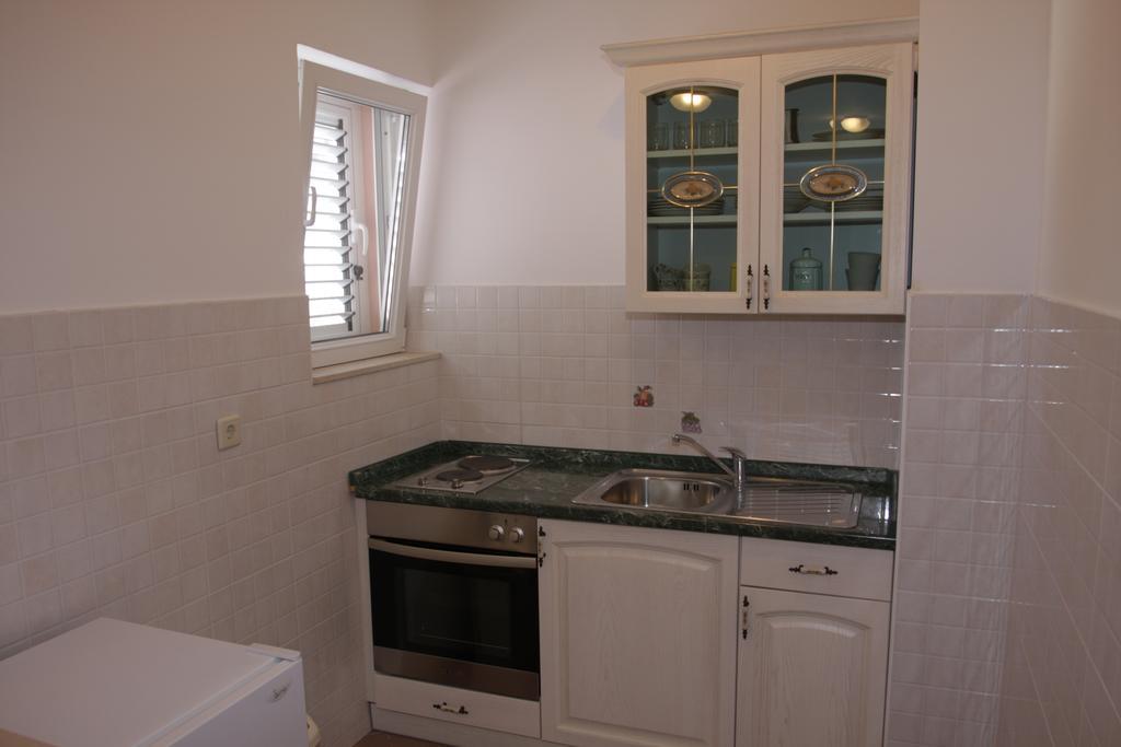 Apartments Ante Makarska Bilik gambar
