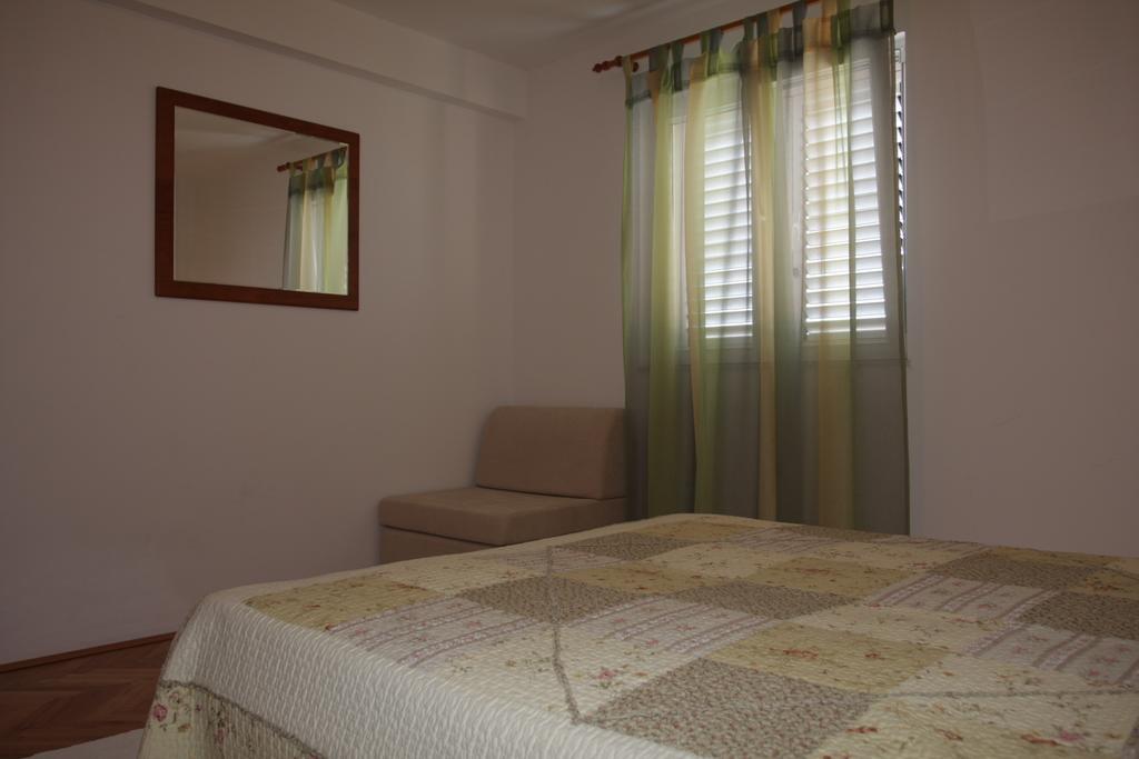 Apartments Ante Makarska Bilik gambar