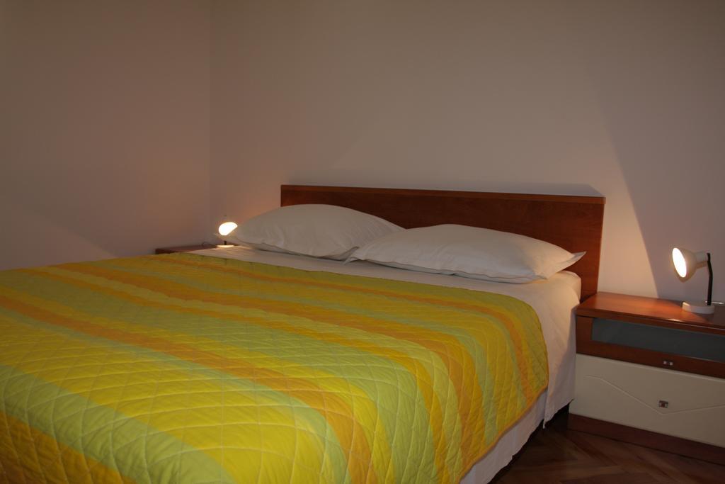 Apartments Ante Makarska Bilik gambar
